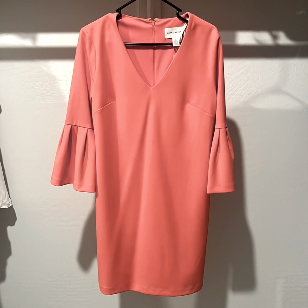 Donna Morgan Coral knee length dress, size 6, flared sleeves